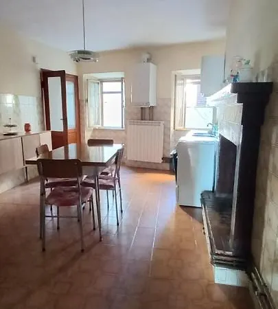 Casa Con 2 In Borgo Medievale