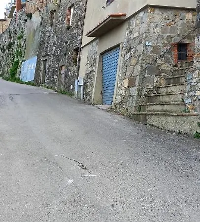 Casa Con 2 In Borgo Medievale Ferienhaus Montegiovi