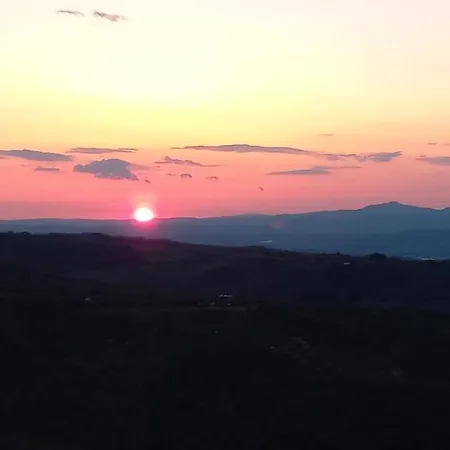Casa Con 2 In Borgo Medievale Ferienhaus Montegiovi