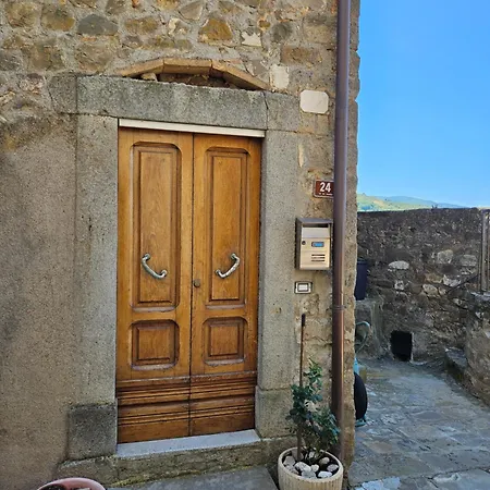 Casa Con 2 In Borgo Medievale