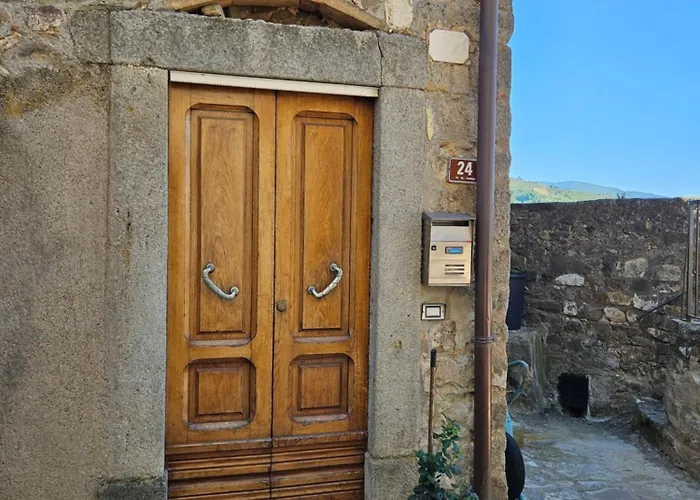 Casa Con 2 In Borgo Medievale